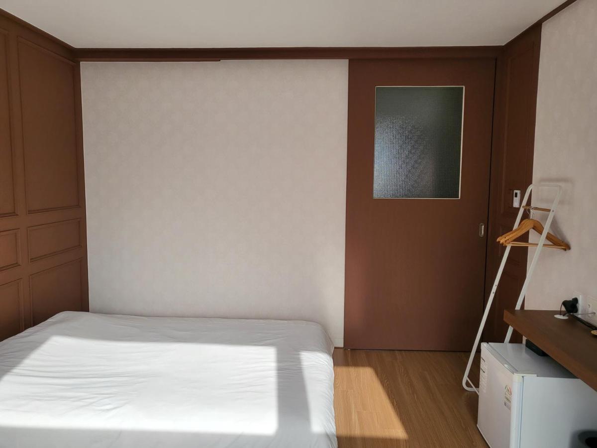 Cheukhudong 19Beonji Guest House Mokpo Exterior photo